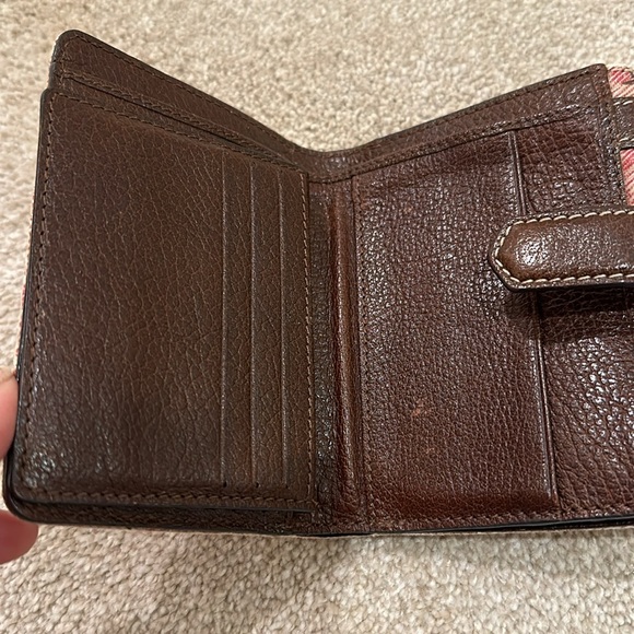 Authentic Celine Wallet, Nice condition, 10 card slots, coin and bill pockets. - Picture 4 of 7